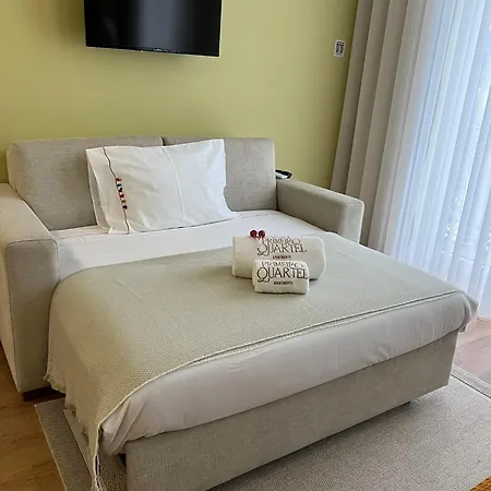 Primeiro Quartel - 2 דירה *