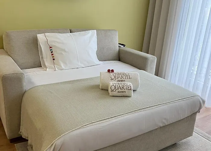 Primeiro Quartel - 2 דירה *